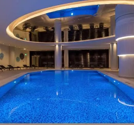 High -monthly Rental- Mall Of * İstanbul